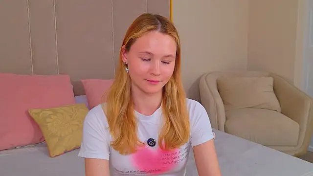 Snapshot of AmeliRoyse chatting on 06.04.26 AmeliRoyse online show from 06.04.26