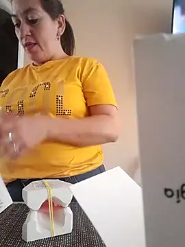 Luna-nevada online show from 10.20.25