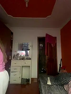 Luna-nevada online show from 11.24.25