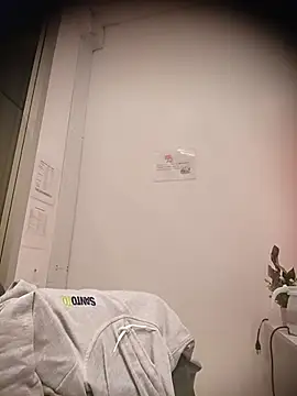 Snapshot of Paula6Colombia chatting on 11.19.25 Paula6Colombia online show from 11.19.25