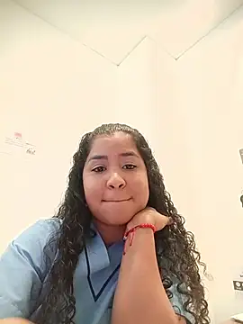 Snapshot of Paula6Colombia chatting on 02.04.26 Paula6Colombia online show from 02.04.26