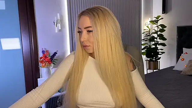 OhMyEmma online show from 10.15.25