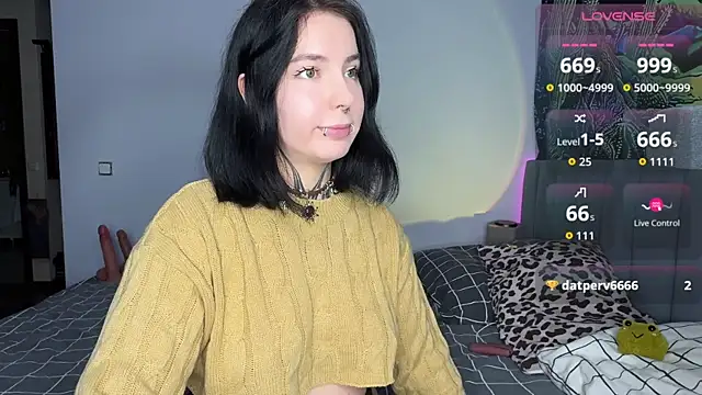 Snapshot of yourvodka chatting on 11.24.25 yourvodka online show from 11.24.25