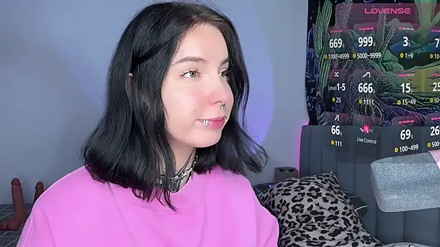 Snapshot of yourvodka chatting on 11.26.25 yourvodka online show from 11.26.25