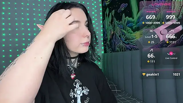 Snapshot of yourvodka chatting on 12.05.25 yourvodka online show from 12.05.25