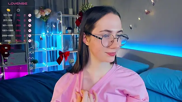 Snapshot of Kira_mindnes chatting on 03.21.25 Kira mindnes online show from 03.21.25