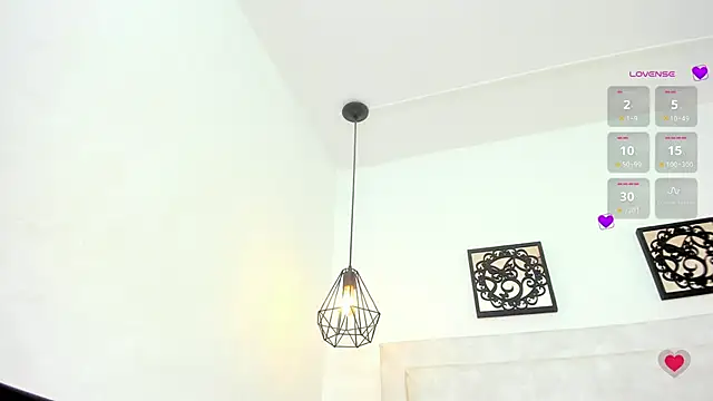 Lola Blondie online show from 03.12.25