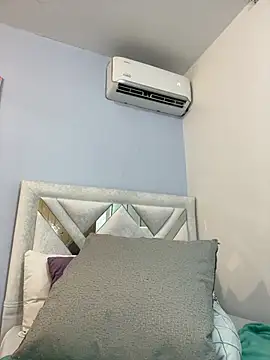 SophiaQueens online show from 07.04.26