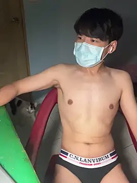 Snapshot of chipboo chatting on 09.13.25 chipboo online show from 09.13.25