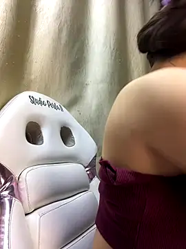 Snapshot of sweet__thang chatting on 10.18.25 sweet thang online show from 10.18.25