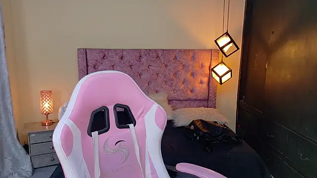 Snapshot of sweet__thang chatting on 11.09.25 sweet thang online show from 11.09.25