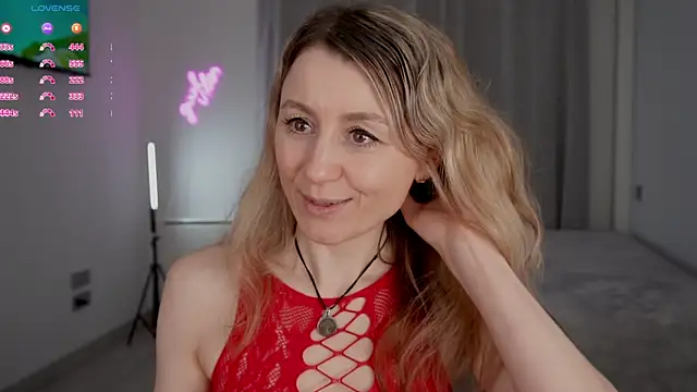 Snapshot of __Milana____ chatting on 04.13.26 Milana online show from 04.13.26