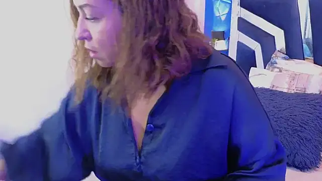 weet Evans    online show from 03.18.25