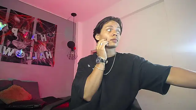 Draco collins online show from 10.31.25