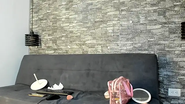 ASHLEY AND ASH online show from 11.05.25