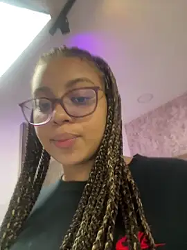 AlesiaCooper online show from 10.15.25