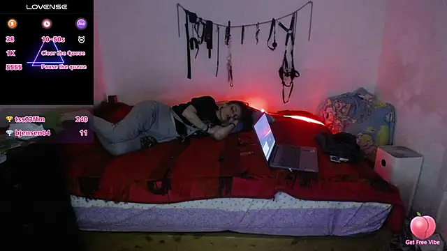 freyaa sorcerees online show from 03.20.25