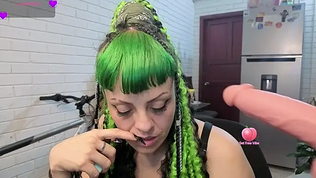 freyaa sorcerees online show from 09.19.25