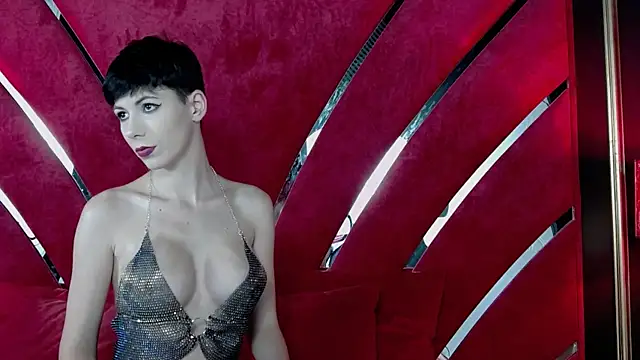 Roxxy Rouge online show from 10.07.25