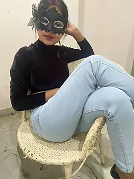 Hotswetie online show from 03.10.25