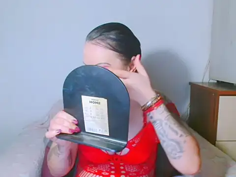 Snapshot of Aliceessencex chatting on 01.26.25 Aliceessencex online show from 01.26.25