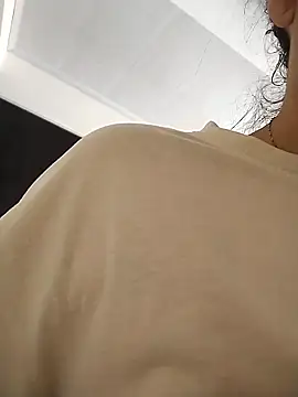 Seet Hanna online show from 09.26.25