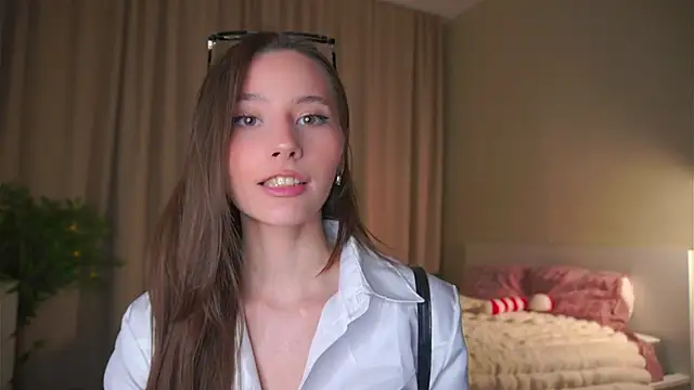 Snapshot of EditaBails chatting on 03.21.26 EditaBails online show from 03.21.26