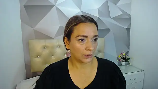 Milf-Prettyboobs online show from 11.10.25