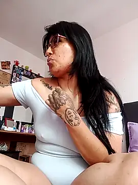 DaniPoison online show from 10.05.25