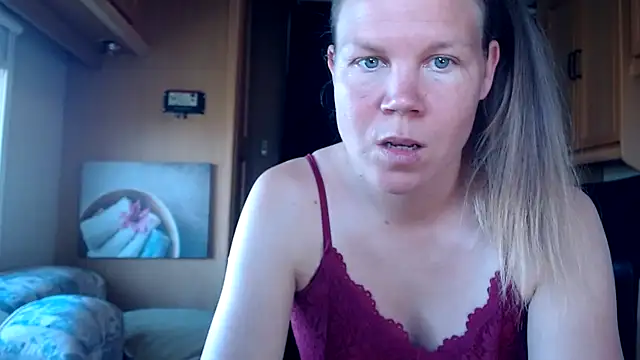 CallMeMaria online show from 01.03.25