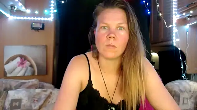 CallMeMaria online show from 01.26.25