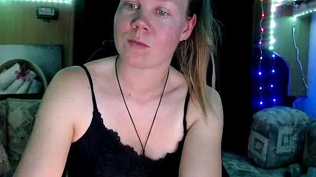 CallMeMaria online show from 02.05.25