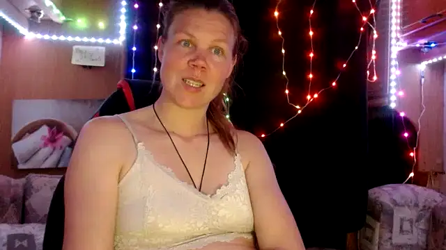 CallMeMaria online show from 02.13.25