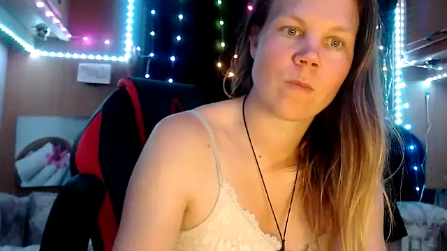 CallMeMaria online show from 02.14.25