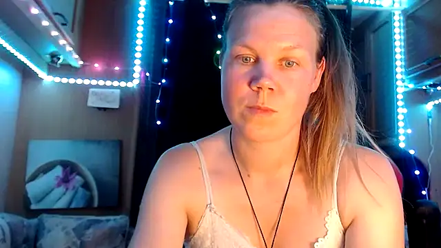 CallMeMaria online show from 02.15.25