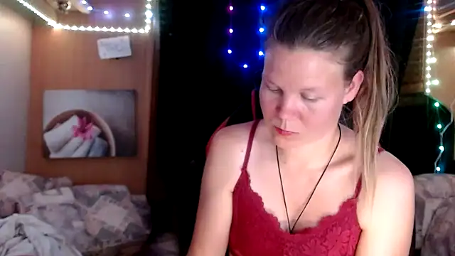 CallMeMaria online show from 03.09.25