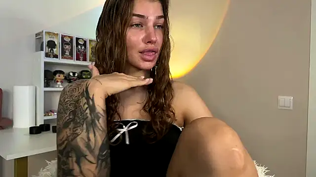 Anna Six online show from 10.05.25