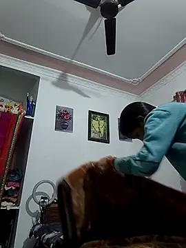 Hotty-Nidhi online show from 02.06.26