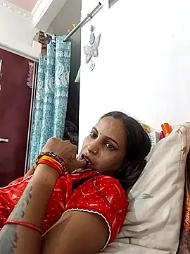 Hotty-Nidhi online show from 06.18.26