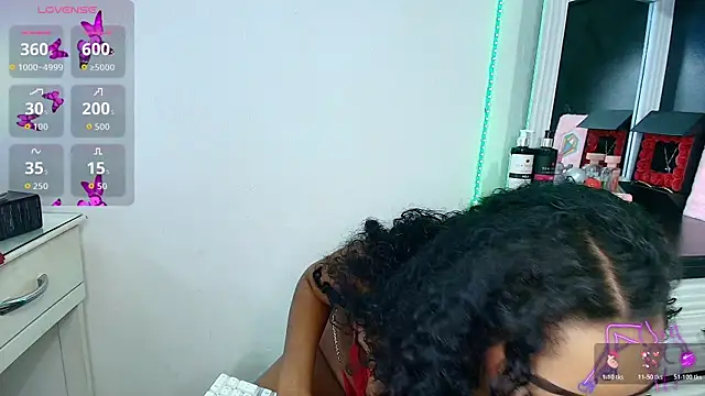 Snapshot of charlotte_walker1 chatting on 12.02.25 charlotte walker1 online show from 12.02.25