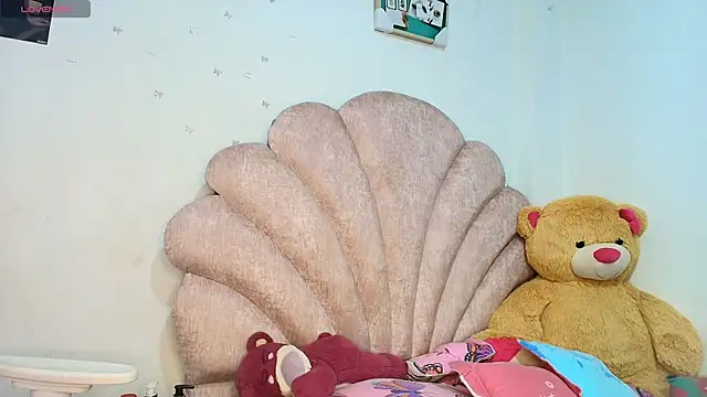 charlotte walker1 online show from 03.20.26