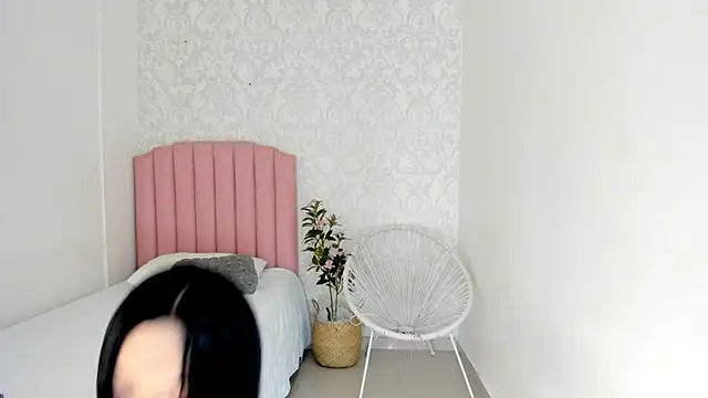 Krissi latore online show from 03.30.26