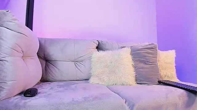 AshtonnSummer online show from 11.21.25