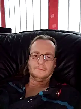 namorreyeb1 online show from 12.24.24