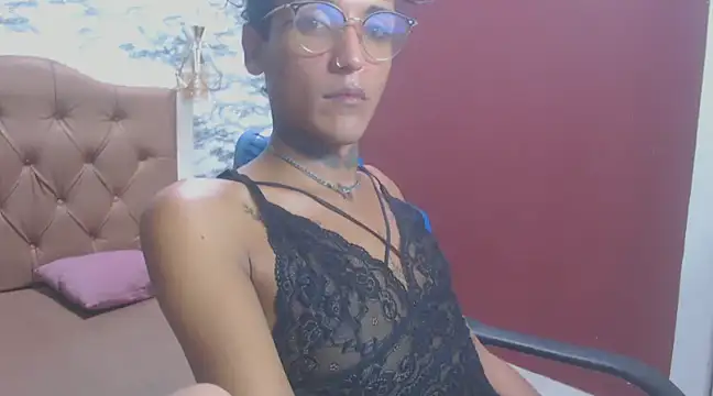 Dayana 20cm online show from 03.11.25