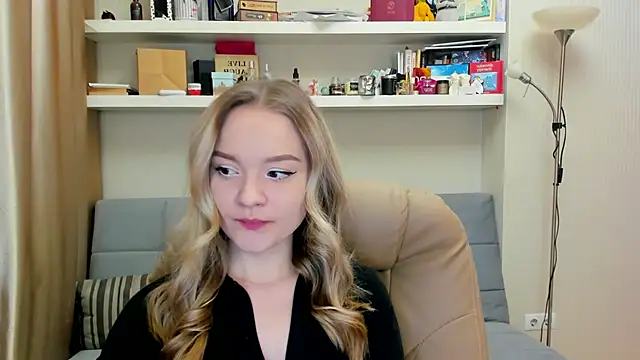 Kara Smith  online show from 01.24.25