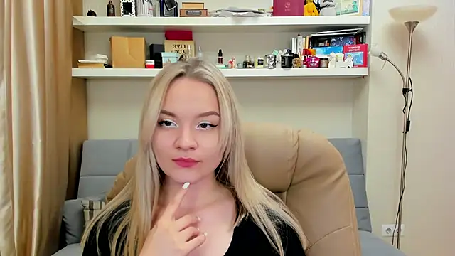 Kara Smith  online show from 02.09.25