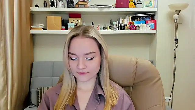 Kara Smith  online show from 03.11.25