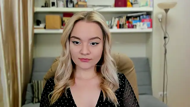 Kara Smith  online show from 09.13.25