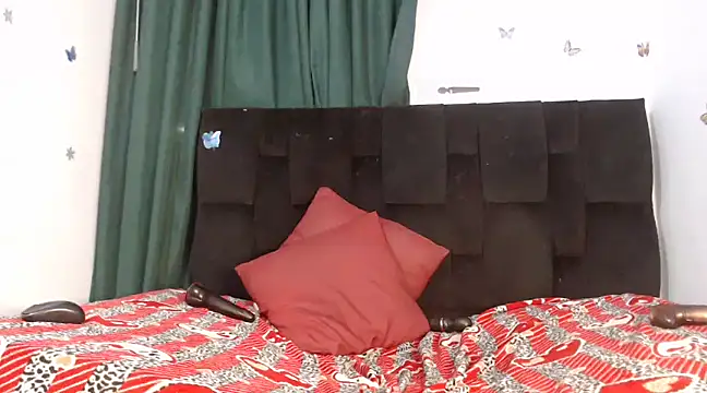 Snapshot of AlexaNovoa_ chatting on 03.22.25 AlexaNovoa online show from 03.22.25